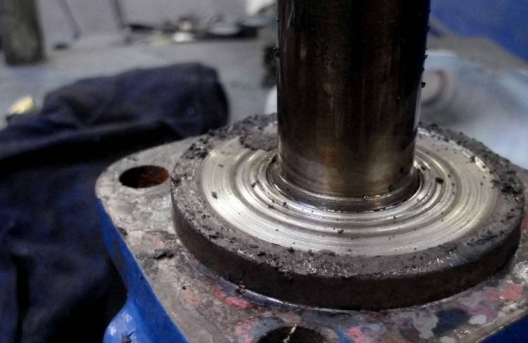 remonty-elementow-hydrauliki-01